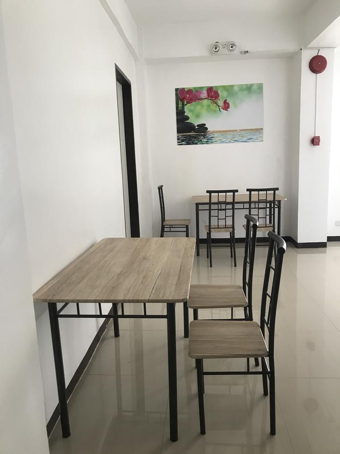 4C'S Tourist Lodge بويرتو برينسيسا المظهر الخارجي الصورة